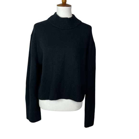 J.Crew Chunky Cropped Turtleneck Sweater Alpaca Merino Wool Blend Black Medium - Picture 2 of 7